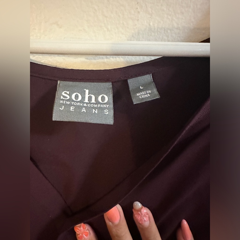 Soho jeans New York & Company burgundy blouse - Picture 5 of 6